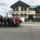 Municipalidad de Porvenir adquiere camioneta salera.