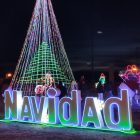 Con shows en vivo, la comuna de Porvenir llevó a cabo el clásico encendido del árbol navideño