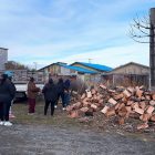 Municipalidad de Porvenir, entregó Tacos de Leña a Familias de Sectores Periurbanos de Porvenir
